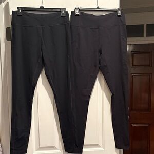 Two pairs of Core 10 leggings NWOT
Black, size M